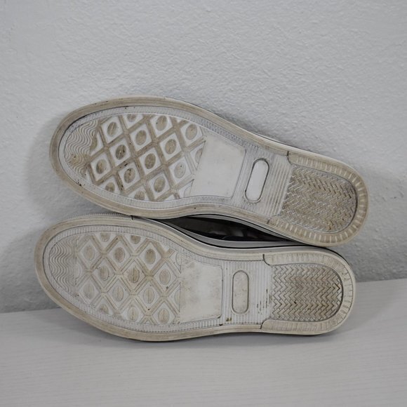 Unbranded High top shoes with Nurse print Size 6 Great Condition has a few flaws - Picture 7 of 8